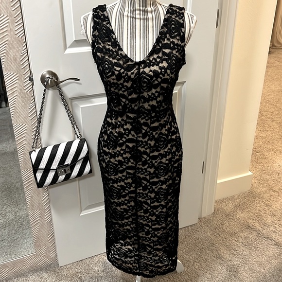 Boohoo Dresses & Skirts - NWT Bodycon Sz 10